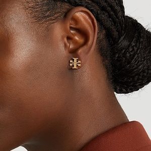 Tory Burch Classic T Stud Earring in Gold